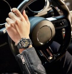 Luxury Style Quartz Watch Black Dubai Edition – sleek men’s quartz wristwatch with gold accents